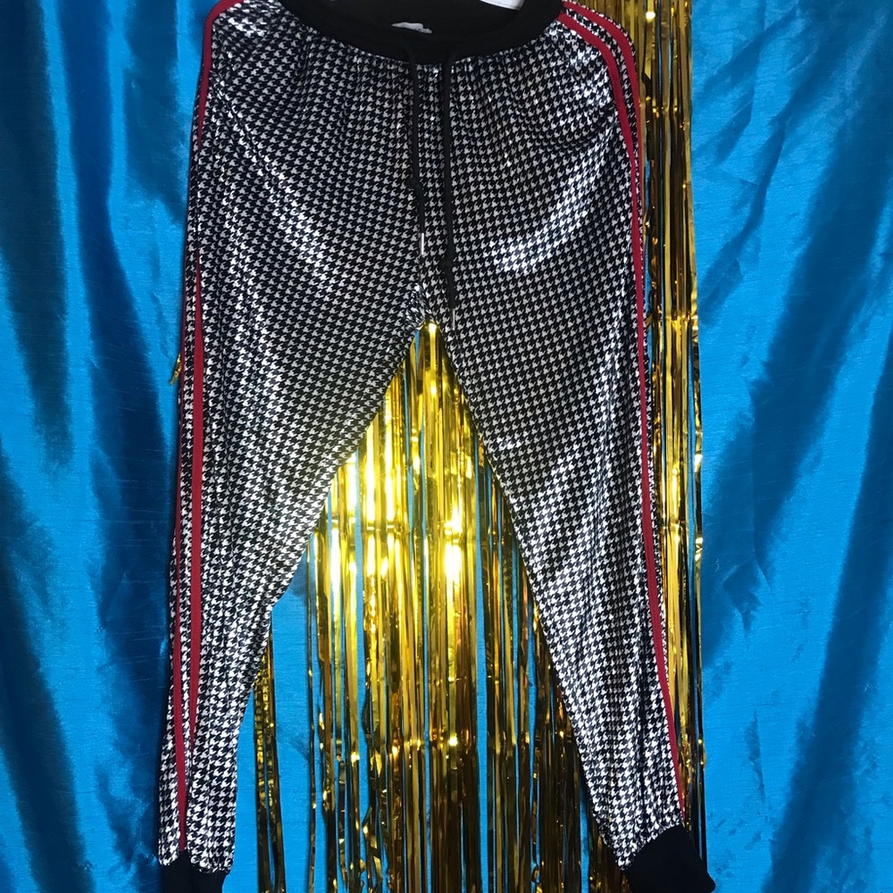 36 Point 5 Black & White Pants w/ Red Stripes🖤❤️🖤❤️